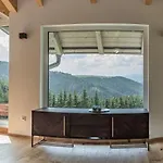 Forsthaus Gray 4 *